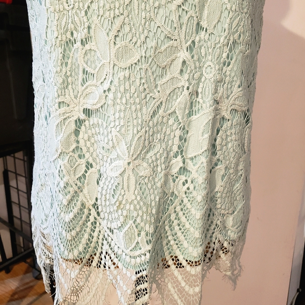 Mint lace top large